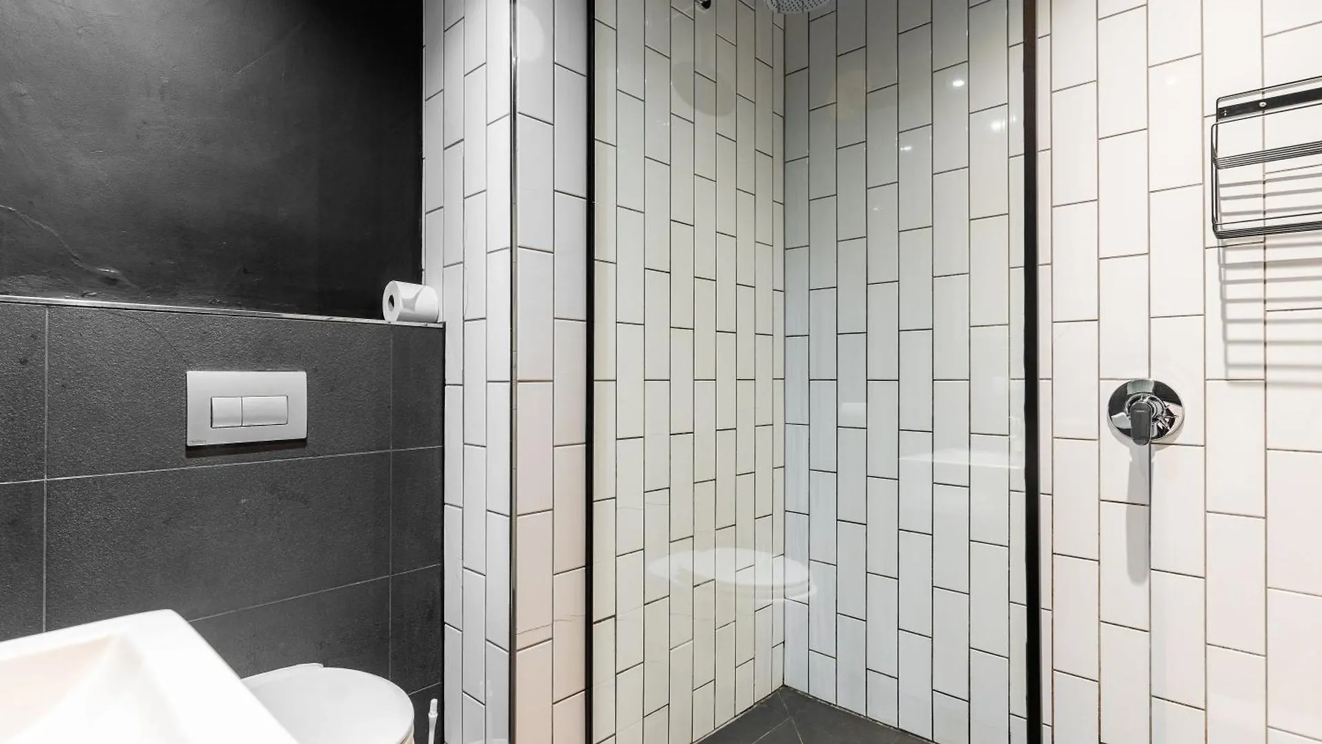 423 Wex1 By Perch Stays With Daily Housekeeping Cape Town