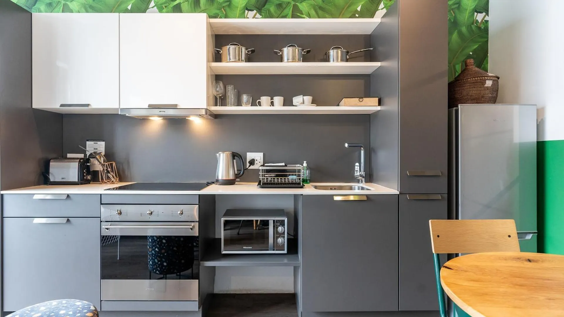Apartment 423 Wex1 By Perch Stays With Daily Housekeeping Cape Town South Africa
